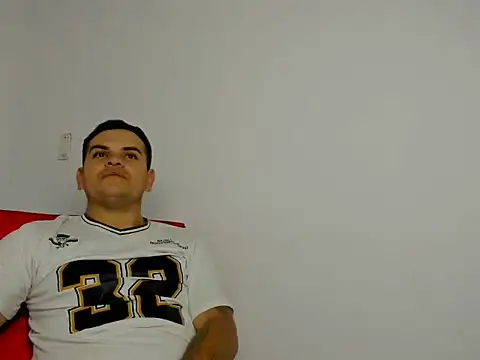 Edwin_Q Show in webcam