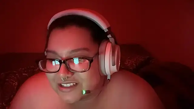 Pokazy przed kamerką – SeXyX666