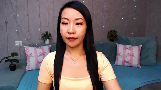 LiaPak's Webcam Show