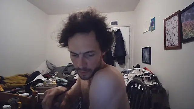 JohnnyMoves Show Webcam
