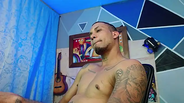 MagnusFrost live XXX chat
