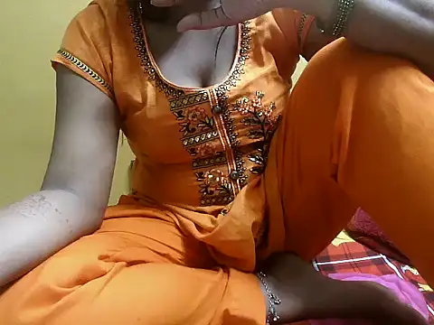 cute_nyra 即時 XXX 聊天