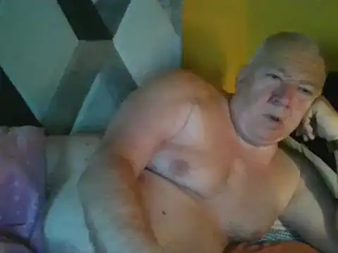 kerzoolee57 Show Webcam