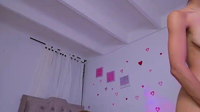 BrunetteAdams001 Webcam-Show