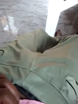 PracticalGum40 live XXX chat