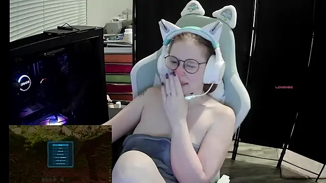 Онлайн чат XXX LilyFoxxx