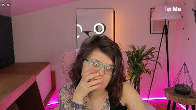 Chat XXX en directo de Ariell_Mini