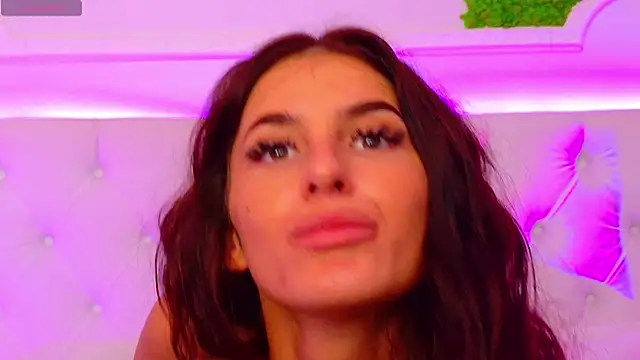 הופעת וובקאם של ElisaCharm