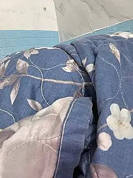 Chat XXX ao vivo de Ariana-Vy