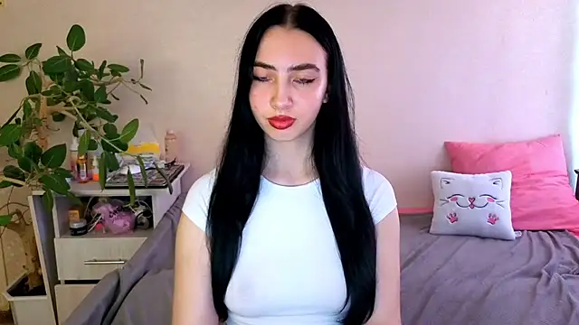 צ'אט XXX בשידור חי של WildKittenX_