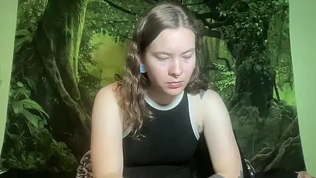 mo0ngoddess' Webcam Show