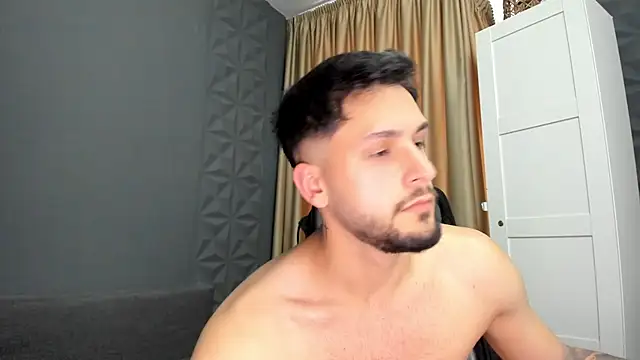 TroyWadee 即時 XXX 聊天
