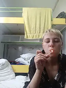 Chatroom XXX en direct de Gussie_Bridie