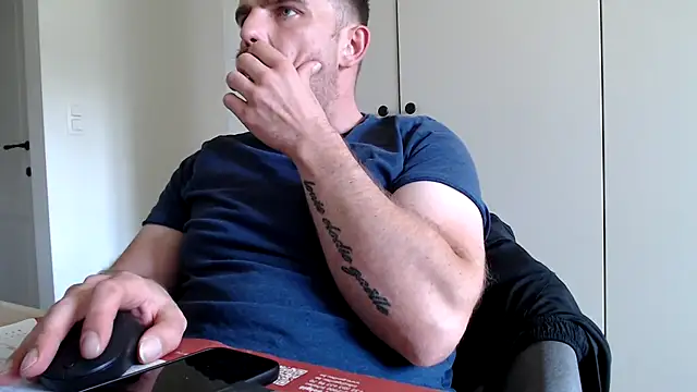 mrbigballs webkamerás műsora
