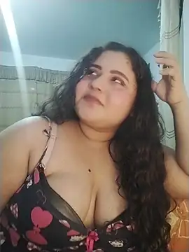 Celestehotcurvy Adlı Modelin Canlı XXX Sohbeti