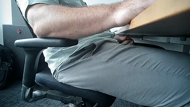 Show modela 69bezfleku na web-kameri