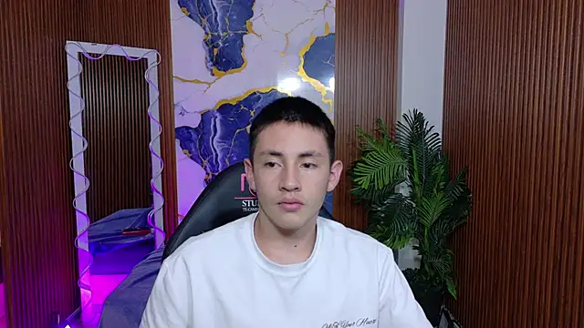 Andres_Tay 现场XXX聊天