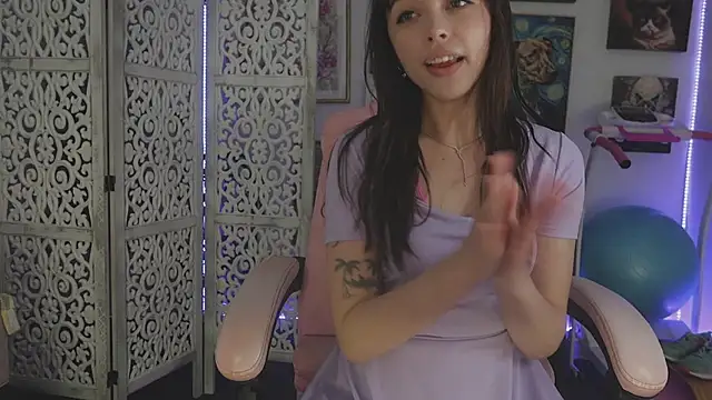 Онлайн чат XXX makiyahbelle