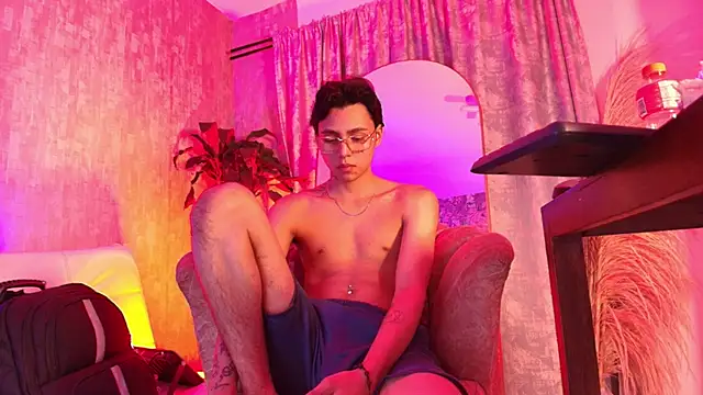 tian_sex élő XXX-chatje