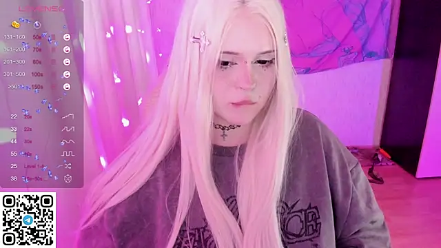 SelenaCute's Live XXX Chat