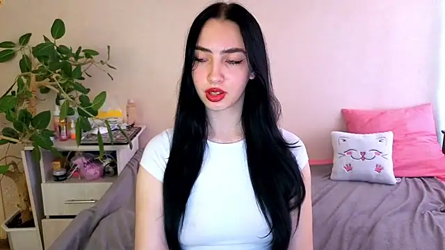 WildKittenX_ – Kamerová šou