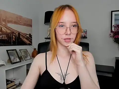 הופעת וובקאם של foxSonya