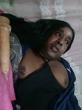 Chat +18 de Hellentrans24 ao vivo