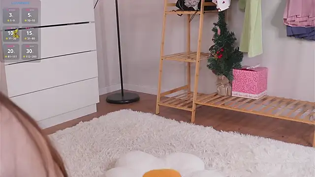 CherlyGuss XXX чат на живо