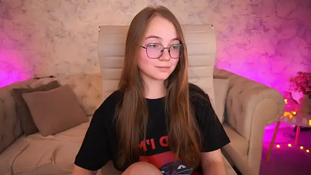 Chat +18 de ArrinaWairr ao vivo