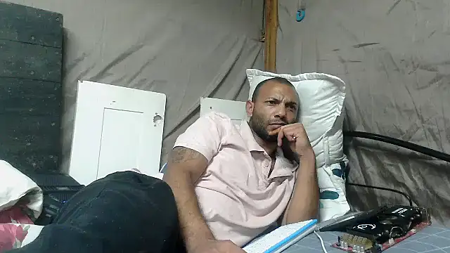 XXX chat uživo modela Camodick
