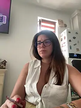 NadiraNoor 라이브 XXX 채팅