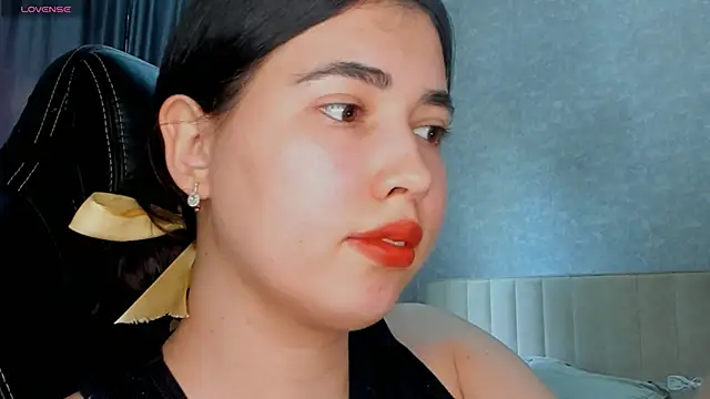 Diara_1an Adlı Modelin Canlı XXX Sohbeti