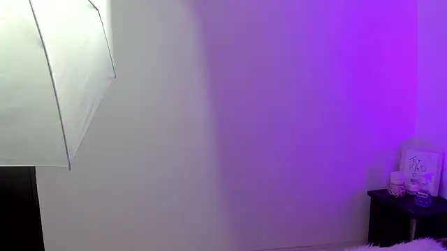 Thefany_Gomez élő XXX-chatje