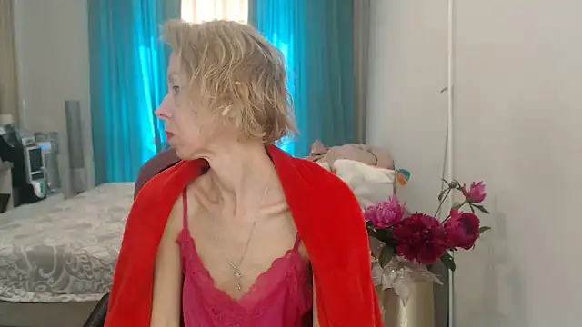 LuxuryNika élő XXX-chatje