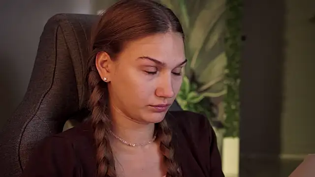 Sweet_Emilya: απευθείας συνομιλία ΧΧΧ
