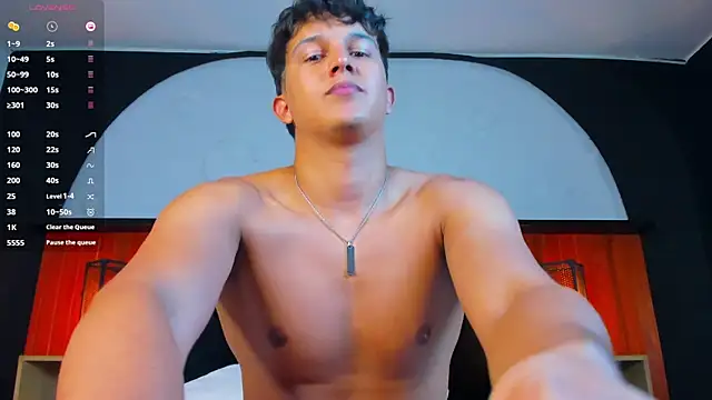 Leo_Savage_ Adlı Modelin Canlı XXX Sohbeti