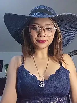 Dama_Scarlata18 Adlı Modelin Canlı XXX Sohbeti