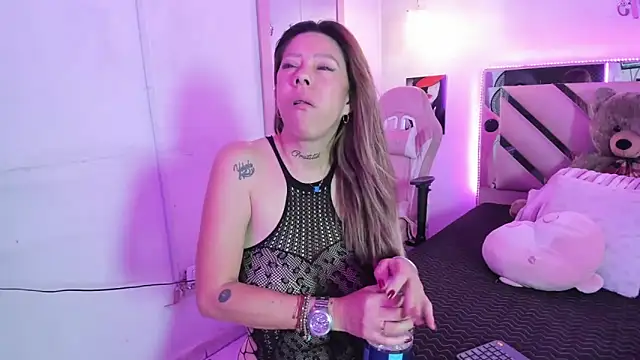 Chat +18 de Karly_moon ao vivo