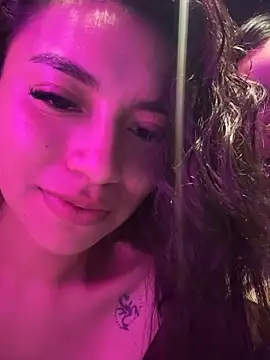 XXX chat uživo modela CocoaGigiMuse