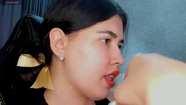 Diara_1an Adlı Modelin Canlı XXX Sohbeti
