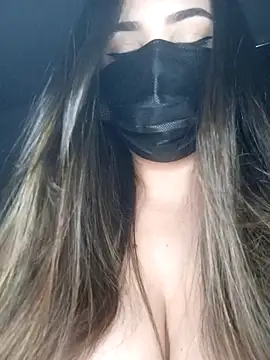ZayaX69 Adlı Modelin Canlı XXX Sohbeti