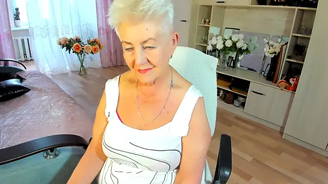 Pokazy przed kamerką – HotandMature