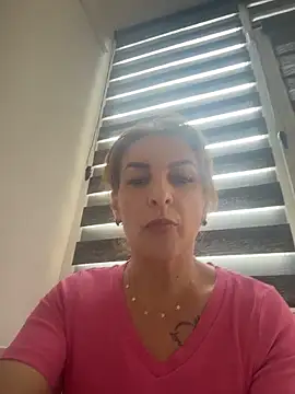 הופעת וובקאם של Hot-Milf4U