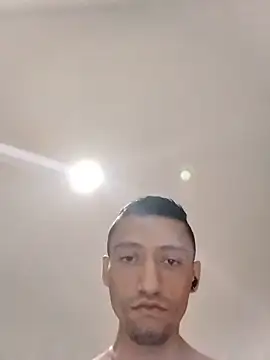 Chat XXX ao vivo de TuCanero23cm