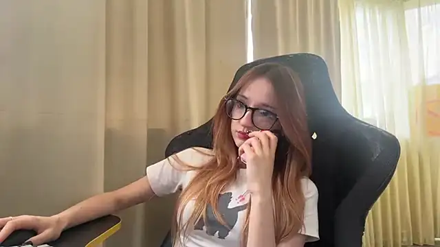 Sunshine_Kira Webcam-Show