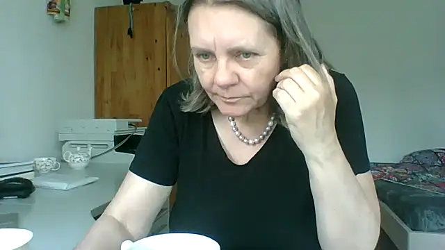 Laura_Sensuale Pertunjukan Webcam