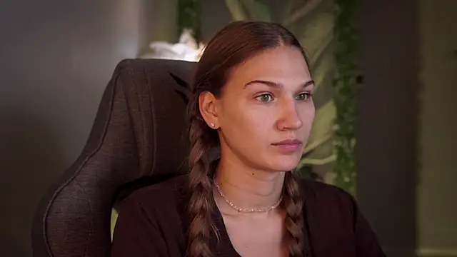 Czat XXX na żywo – Sweet_Emilya