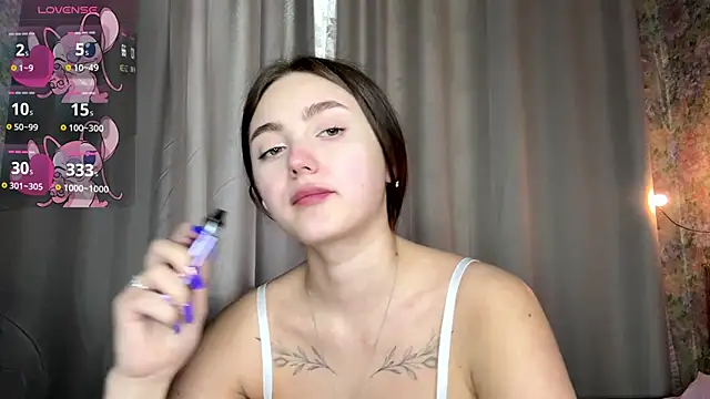 LoraDavi's Live XXX Chat