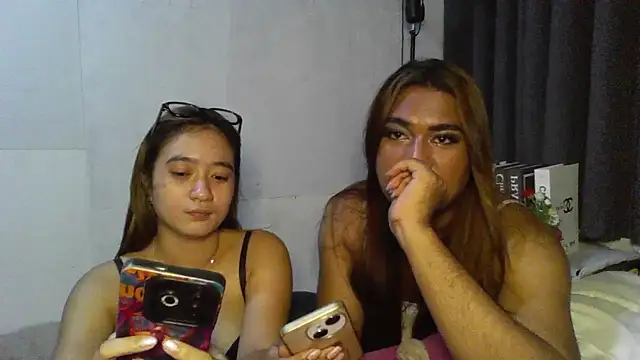 Elysia_Fox élő XXX-chatje