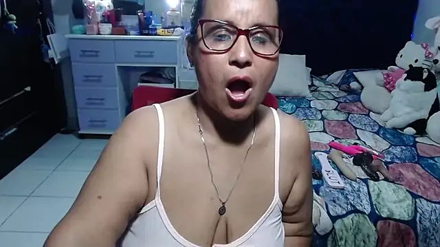 Chat +18 de pervert_mommy_ ao vivo